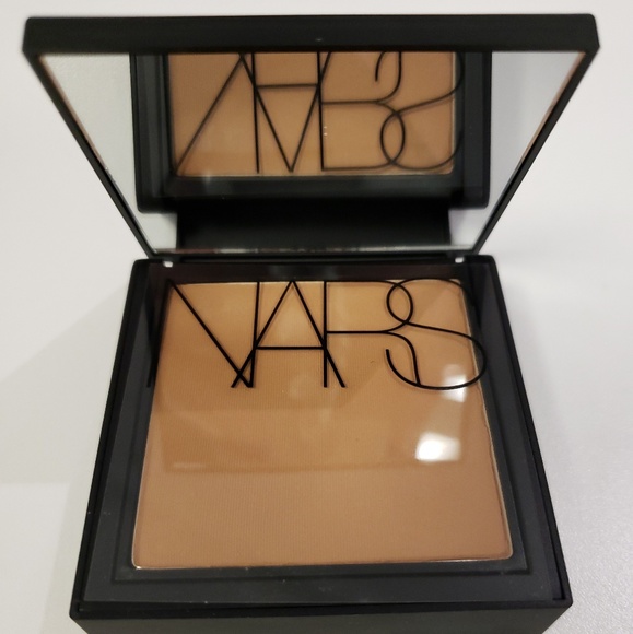 NARS All Day Luminous Powder Foundation SPF 24 - Picture 3 of 3